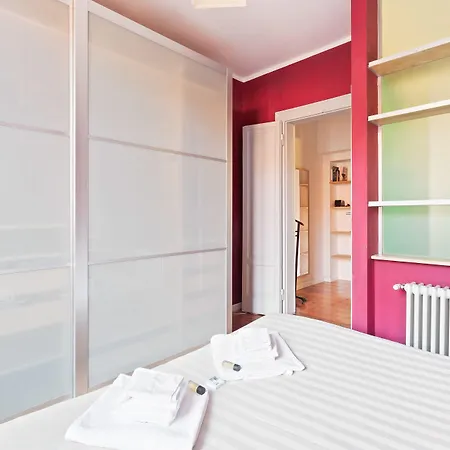 Guesthost - Corso Buenos Aires Colourful Flat-3